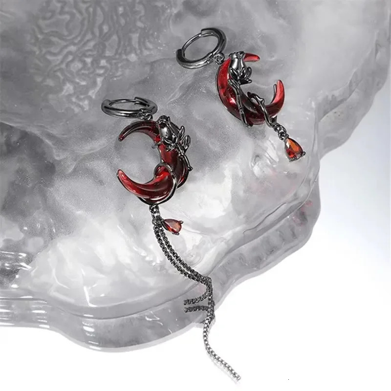 LATS Red Moon Gem Asymmetric Dangle Earrings Personality Unisex Hip-Pop Gothic Dark Style Ear Accessories Sweet and Cool Jewelry 250812