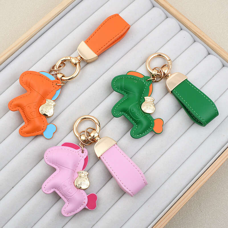 Bag charms designer Keychain charm for Men and Women leather Exquisite Backpack Pony Pendant Car Key Ring