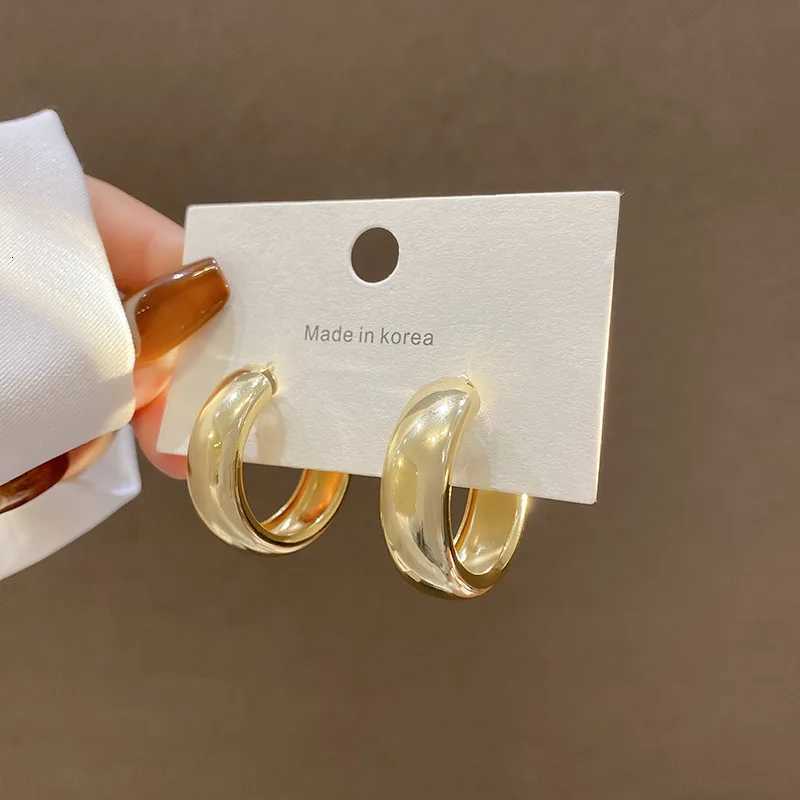 Vintage Smooth Round Metal Chunky Hoop Earrings for Women Gold Color Wide Thick Geometric Statement Earrings Jewelry Gift XJ250814