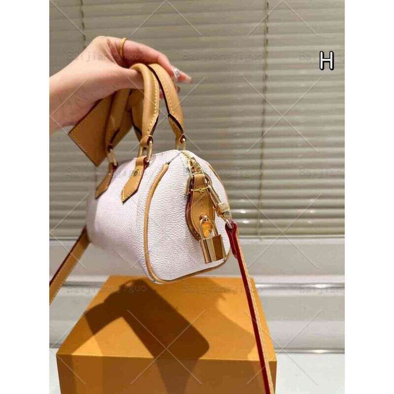 Designer Bags Suede Leather Clutch Brown Medium Small Zipper Women Party Waterproof Synonyms