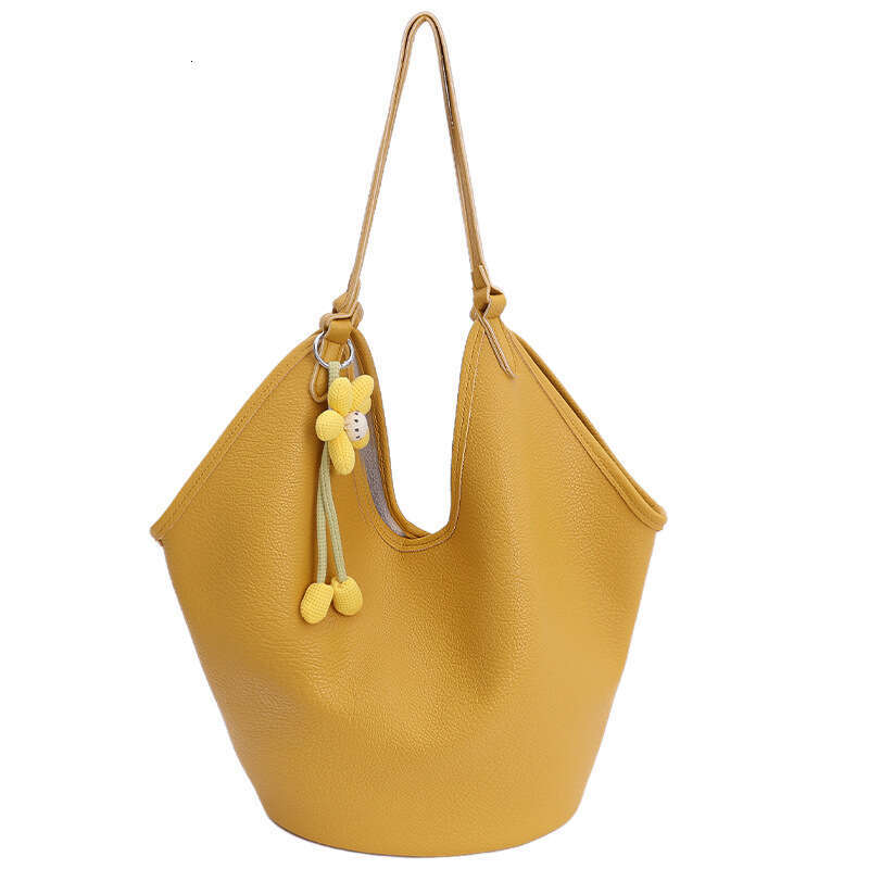 Autumn Casual Large Capacity Bucket for Women 2025 New Versatile Shoulder Soft Leather Commuter Tote Bag