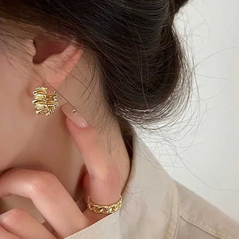 Personality Irregular Wavy Pleated Hoop Earrings for Women New Charm Gold Plated Stainless Steel Dangle Jewelry Accessories Gift XJ250814