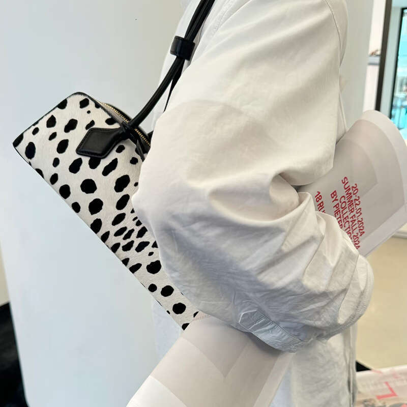 Designer Bag Tote Bag Shoulder Bag High End Underarm New Fashion Leopard Print Casual Handbag Single Shoulder Commuter Black Spotted Dachshund Bag