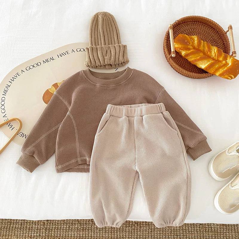 Spring born Baby Girl Boy Clothes Set Solid Color Long Sleeves Top Pants 2PCS Costume Leisure Sport Autumn Costume Suit 250813
