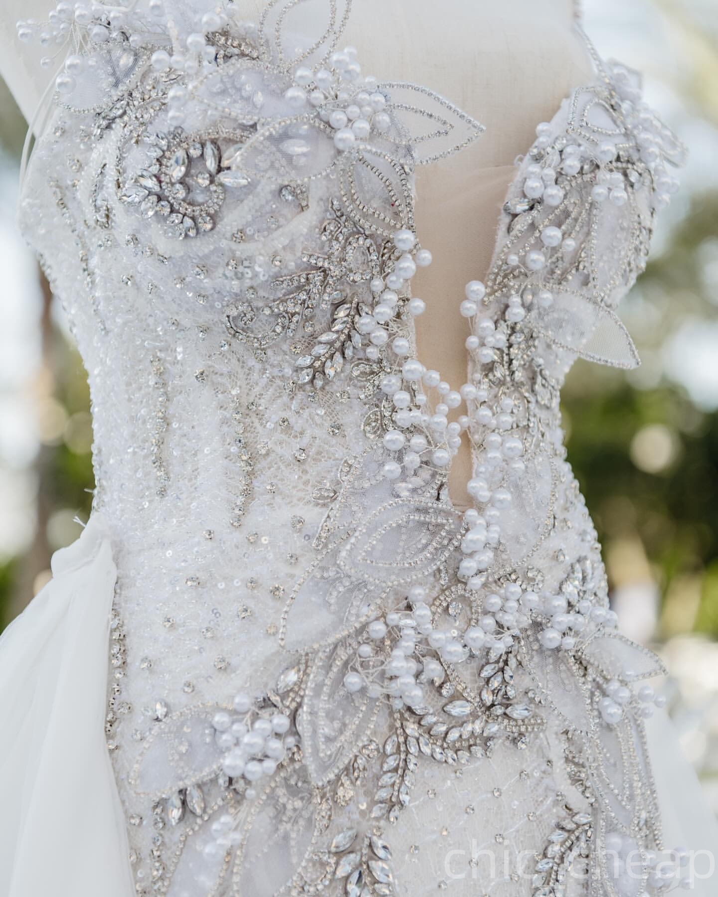 2025 Aso Ebi Plus Size Ivory Mermaid Wedding Dress Crystals Beaded Florals Sequined Lace Detachable Train Bridal Gowns Dresses ZJ0617