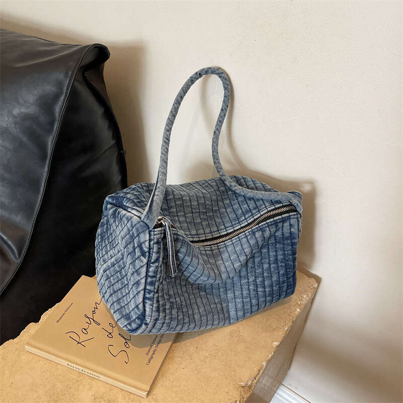 New Vintage Washed Denim for Women, Korean and Japanese Style, Trendy Shoulder Bag, Large Bags Designer Women Capacity Embroidered Pillow Bag