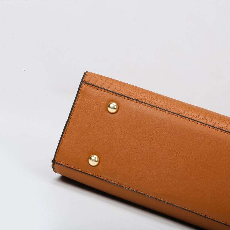 Handbags 2023 New Multi Piece Set Emed Single Shoulder Diagonal Cross Carrying Mother Women's Bag