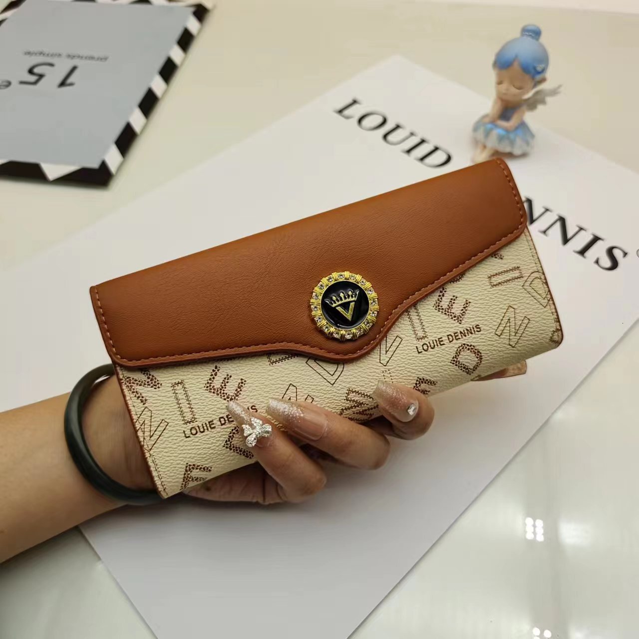 Luxury Brand Designer Bag Luxury Brand Designer Bag 2023 New Women's Long Soft Leather Wallet Fashion Simple Money Clip Multi-Card Slot Large Cap