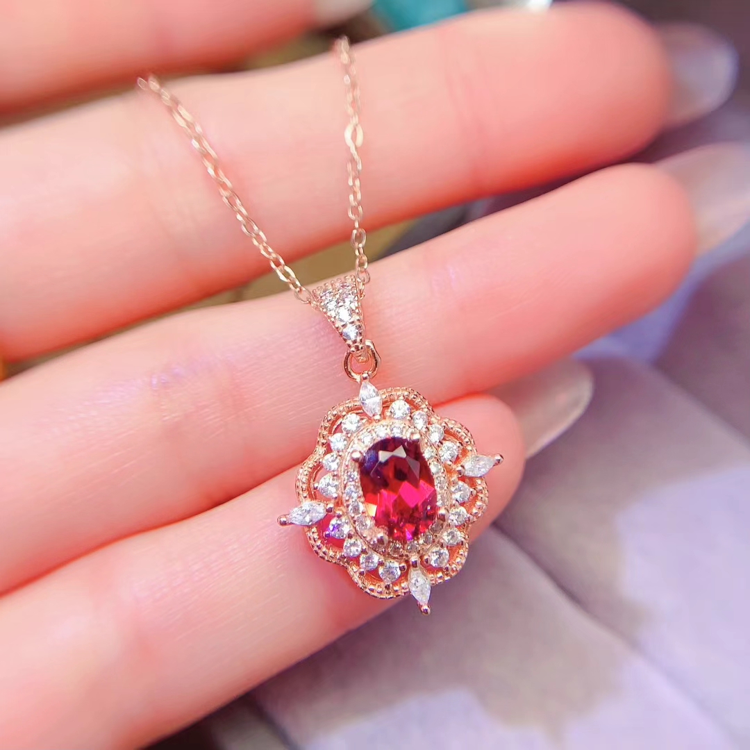 Real Luxury 925 silver garnet pendant 5mm*7mm 0.7ct natural garnet necklace pendant with 18K yellow gold plating