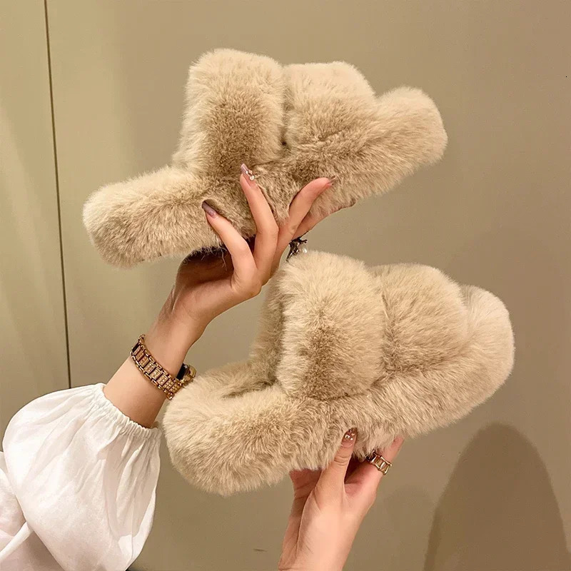 Winter Fluffy Slippers Women 2024 House Home Fur Slippers For Women Flat Platform Cozy Fuzzy Indoor Shoes Korean Slides 250814