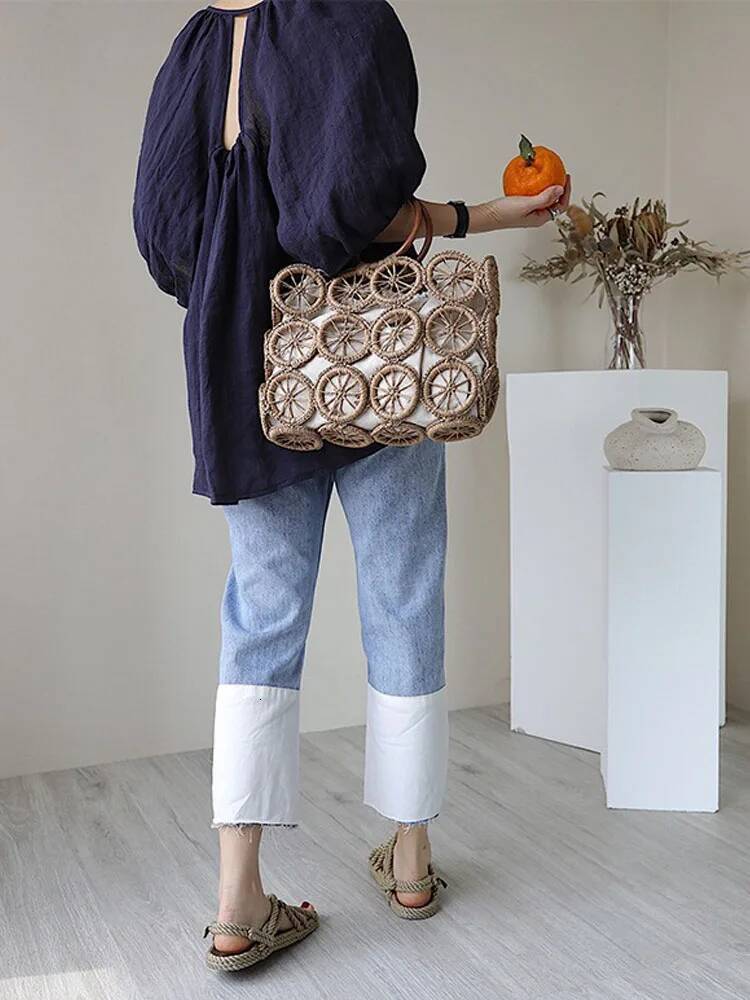 French Retro Fashion Hollow Out Handbag Bags for Women Handmade Woven Vacation Beach Summer Bag high-quality