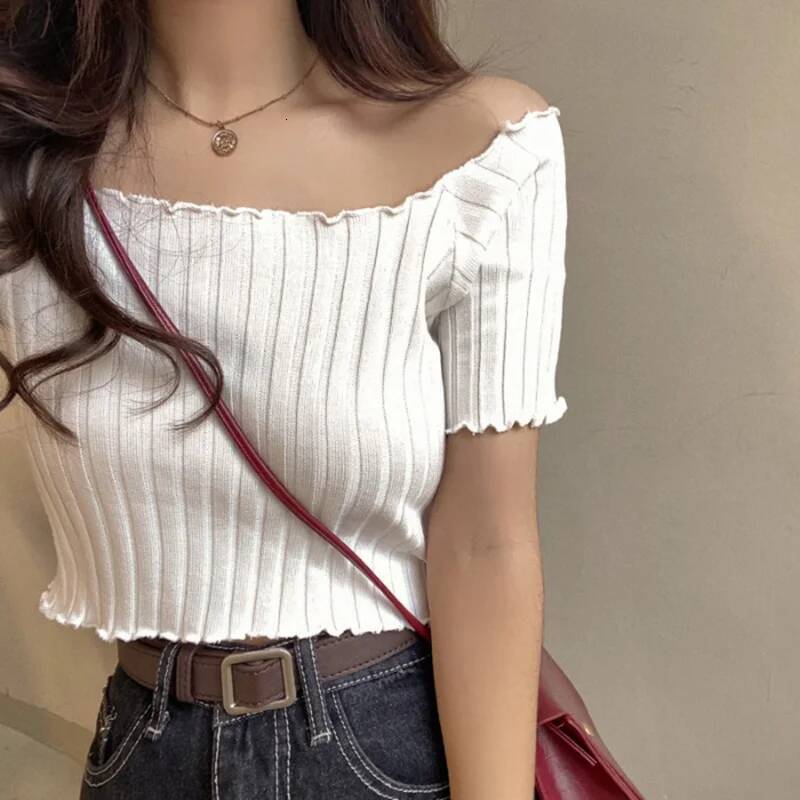 2025 fashion Women's Knitted Ruffle Hem Top Cute Umbilical Top Off Shoulder T-shirt Summer Women's Short Sleeve T-shirt Designer Top