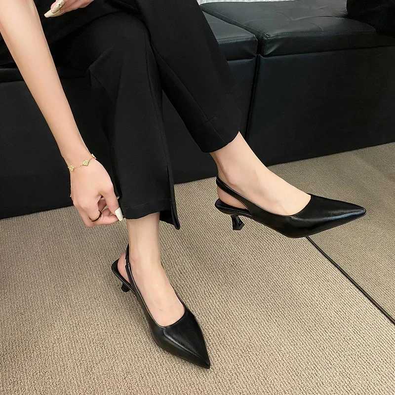 2025 Fashion Womens Shoes New Womens Pumps Solid Color Simple Mid Heel Shoes Sexy Pointed Toe Slingback Elegant Dress Shoes W250814