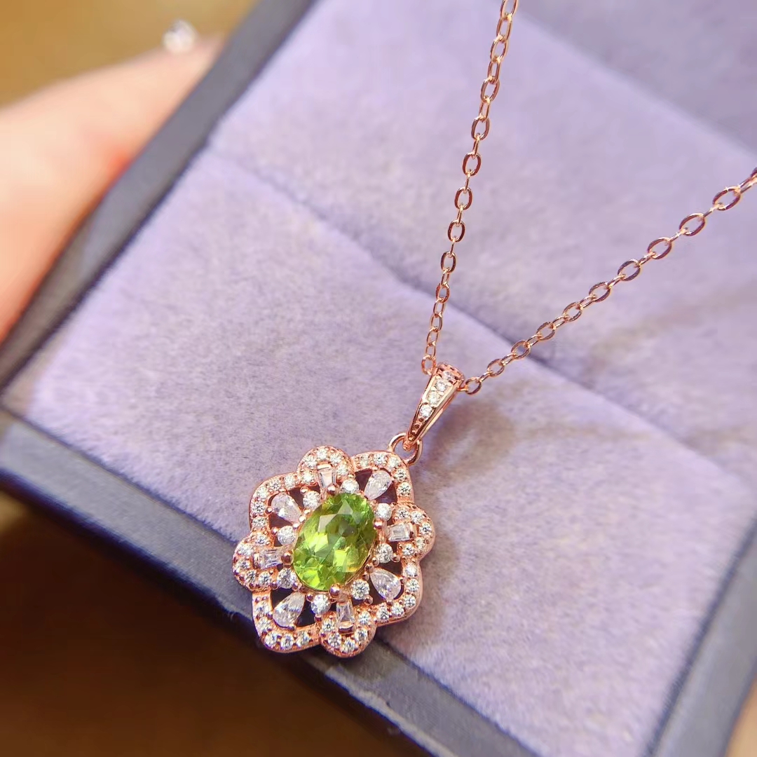 Beautiful 925 silver gemstone pendant 5mm*7mm 0.7ct natural peridot pendant 18K gold plated silver peridot necklace