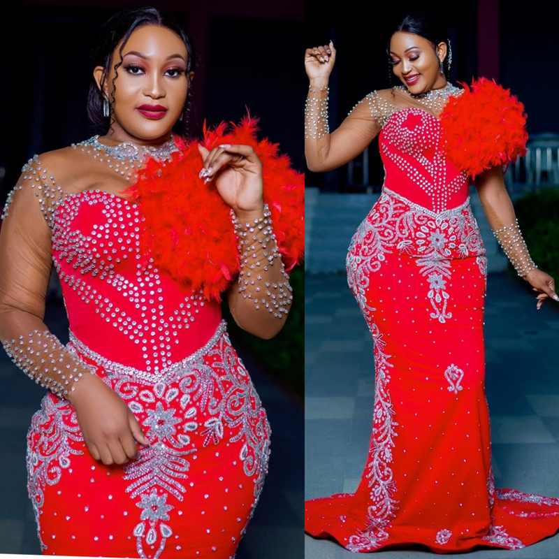 Plus Size Red Prom Dress 2025 Evening Dresses For Special Occasions Sheer Neck Appliqued Lace Beaded Rhinestone Feather Birthday Dress Second Receptio