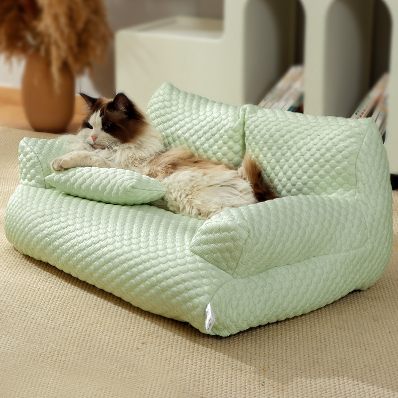 Versatile Sturdy Pet Bed with Quick Dry Feature Suitable for Kittens & Puppies at Home & Kennel