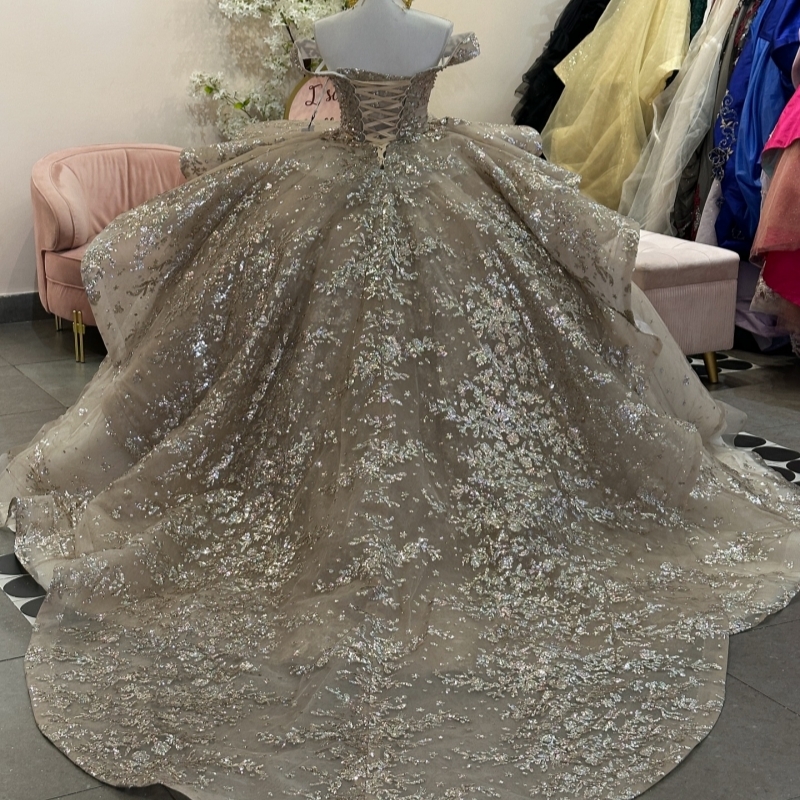 Champagne Shiny Quinceanera Dresses Off The Shoulder Sequin Applique Lace Beading Tull Party Birthday Ball Gown Vestidos De 15 Anos Sweet 16 Dress