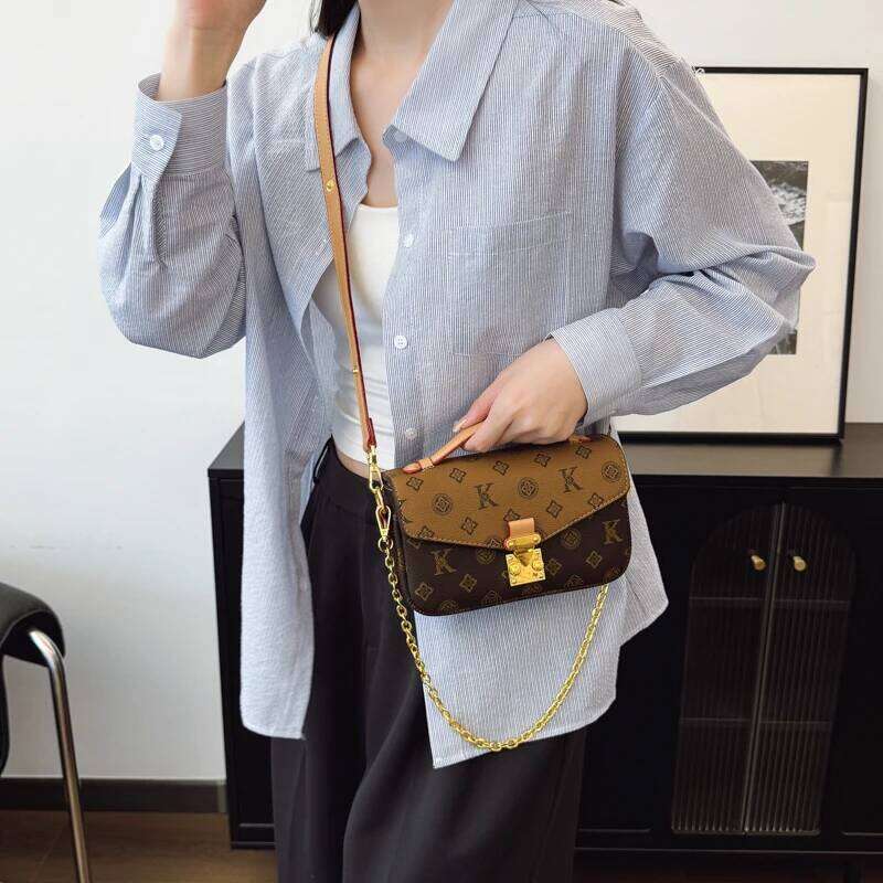Hot Selling Stylish Vintage Leather Tote Bag Women's High-End Minimalist Crossbody Solid Color Square Satchel Designer Bags