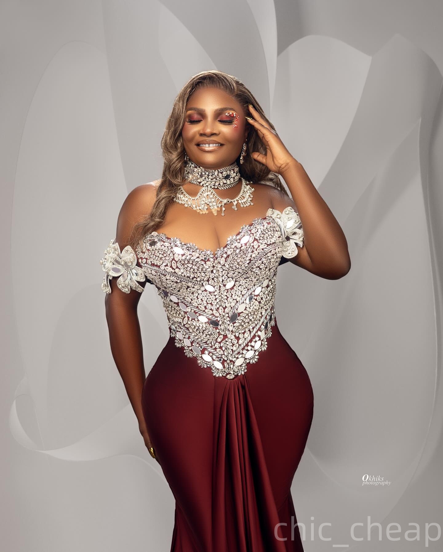 Burgundy Mermaid Prom Dresses 2025 High Neck Beaded Crystals Satin Evening Formal Party Second Birthday Engagement Gowns Plus Size Dress For Special O
