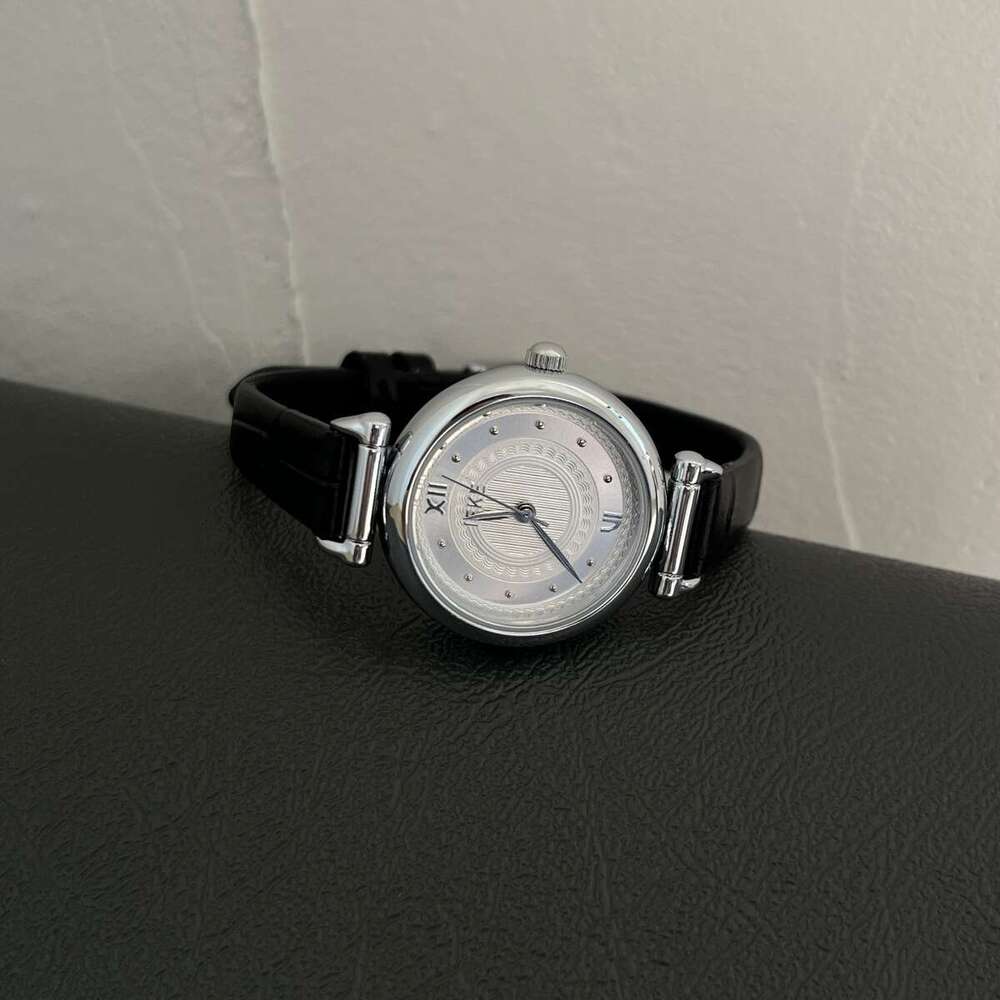 Round Small Dial Watch for Women, Niche Light Women Luxury Designer Artistic High-End Commuter Leather Strap Quartz Wristwatch