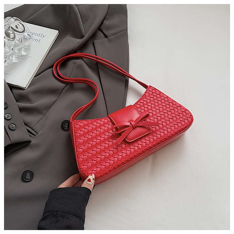 2025 Design Underarm For Women, Cute And Versatile Fashionable Commuter Texture Single Shoulder Bag