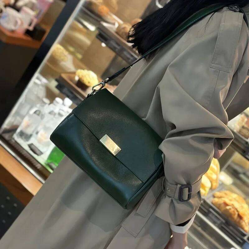 Designer Bag Luxury Bag Women Cow Genuine Leather Versatile Shoulder Bag Female Designer Handbags Lady Soft Cowhide Retro Crossbody Underarm Bags