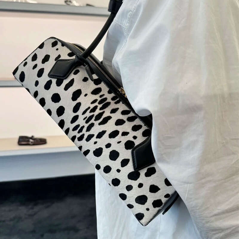 Designer Bag Tote Bag Shoulder Bag High End Underarm New Fashion Leopard Print Casual Handbag Single Shoulder Commuter Black Spotted Dachshund Bag