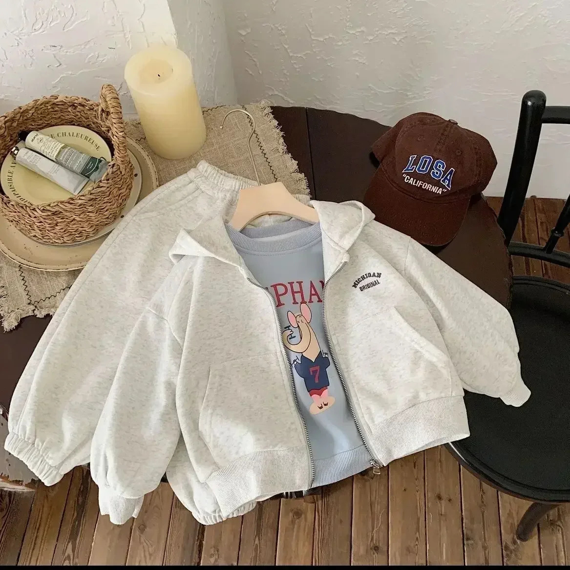 High Quality Childrens Composite Cotton Set Spring Autumn Korean Girl Boys Letter Baby Casual Hooded Sports 2pcs Set 250813