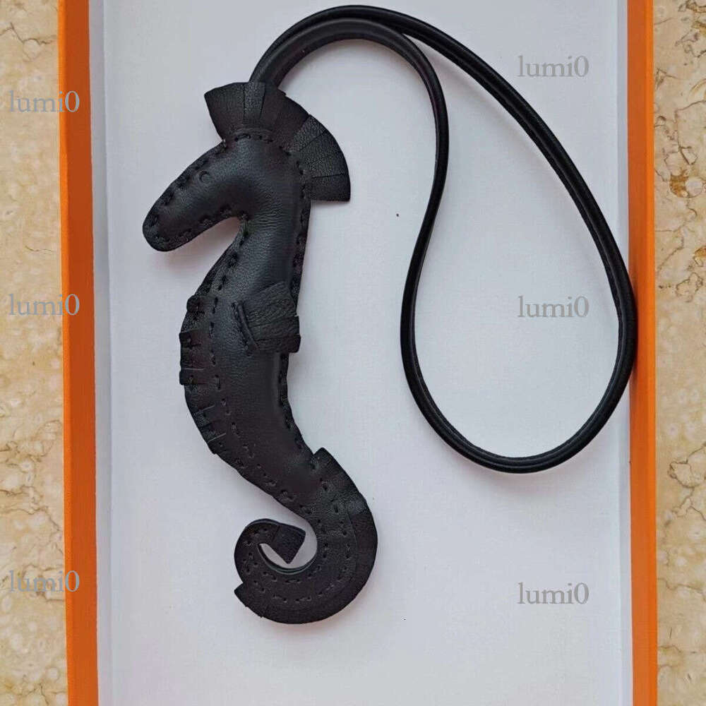 H Brand Little Seahorse Handmade Leather Car Ornament Keychain Evelyn Basket Bag Pendant Fashion