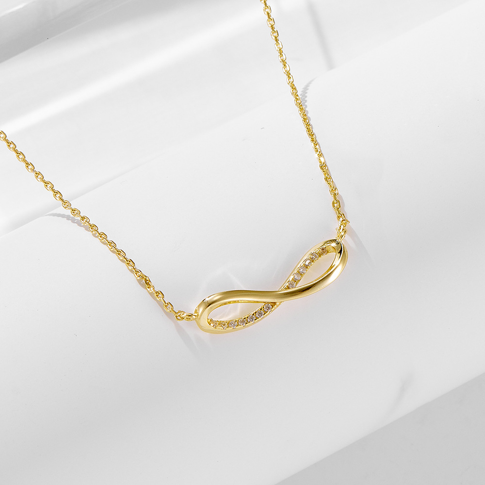 Sier Inlaid Dia Mobius Strip Pendant Necklace for Women, Minimalist Style, Niche Design, Collarbone Chain