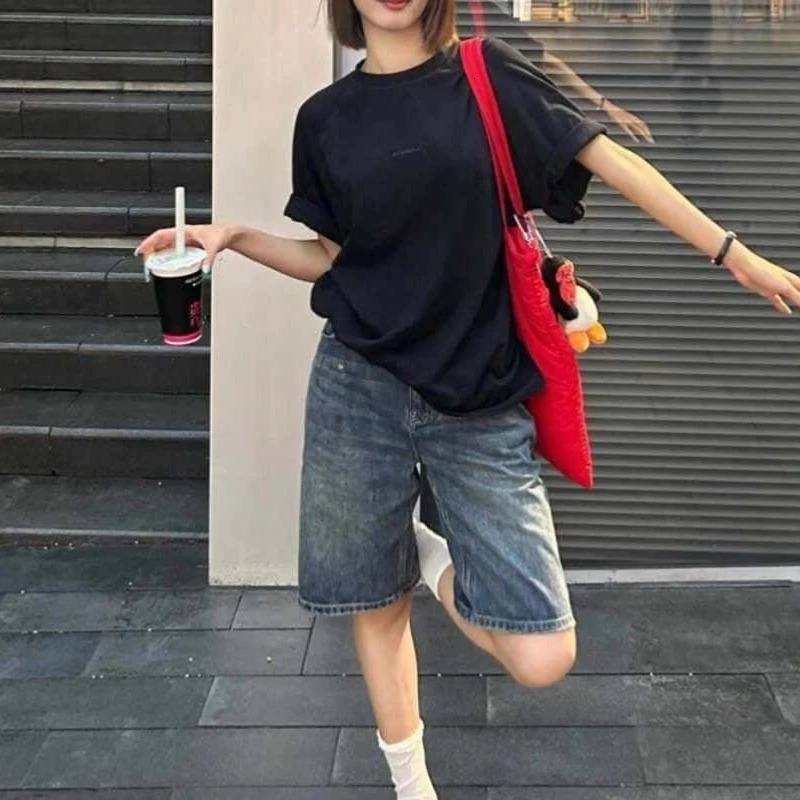 Spring Summer Women Casual Denim Shorts Fashion Female Wide Leg Short Jeans Knee Lenght Denim Pant Women High Waist Shorts Girls 250813