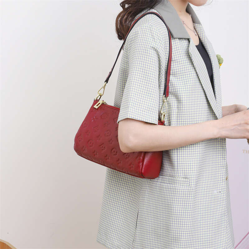 Hot Selling Top Layer Cowhide Women's New Casual Versatile Single Shoulder Crossbody Genuine Fashion Multi-Layer Soft Leather Underarm Bag Design