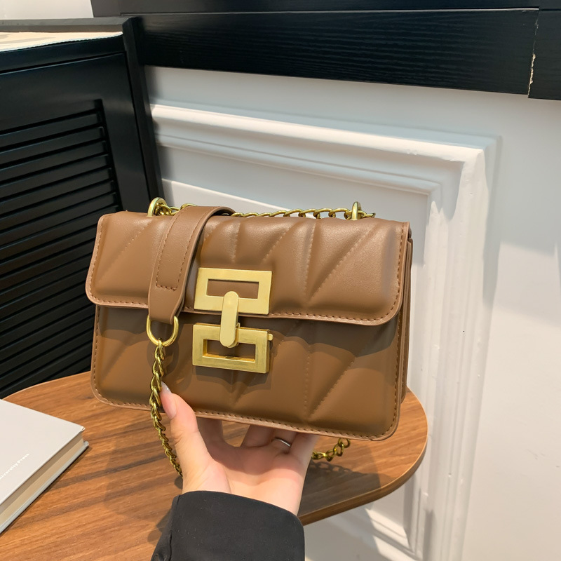 Luxury Brand Designer Bag Single Shoulder Bag Korean Version Quilted Chain Versatile Crossbody Bag Casual Texture Commuter European And American Retro