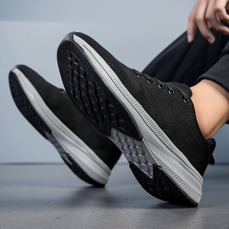 2025 New lightweight mesh sports for men, anti-slip soft sole leisure walking shoes