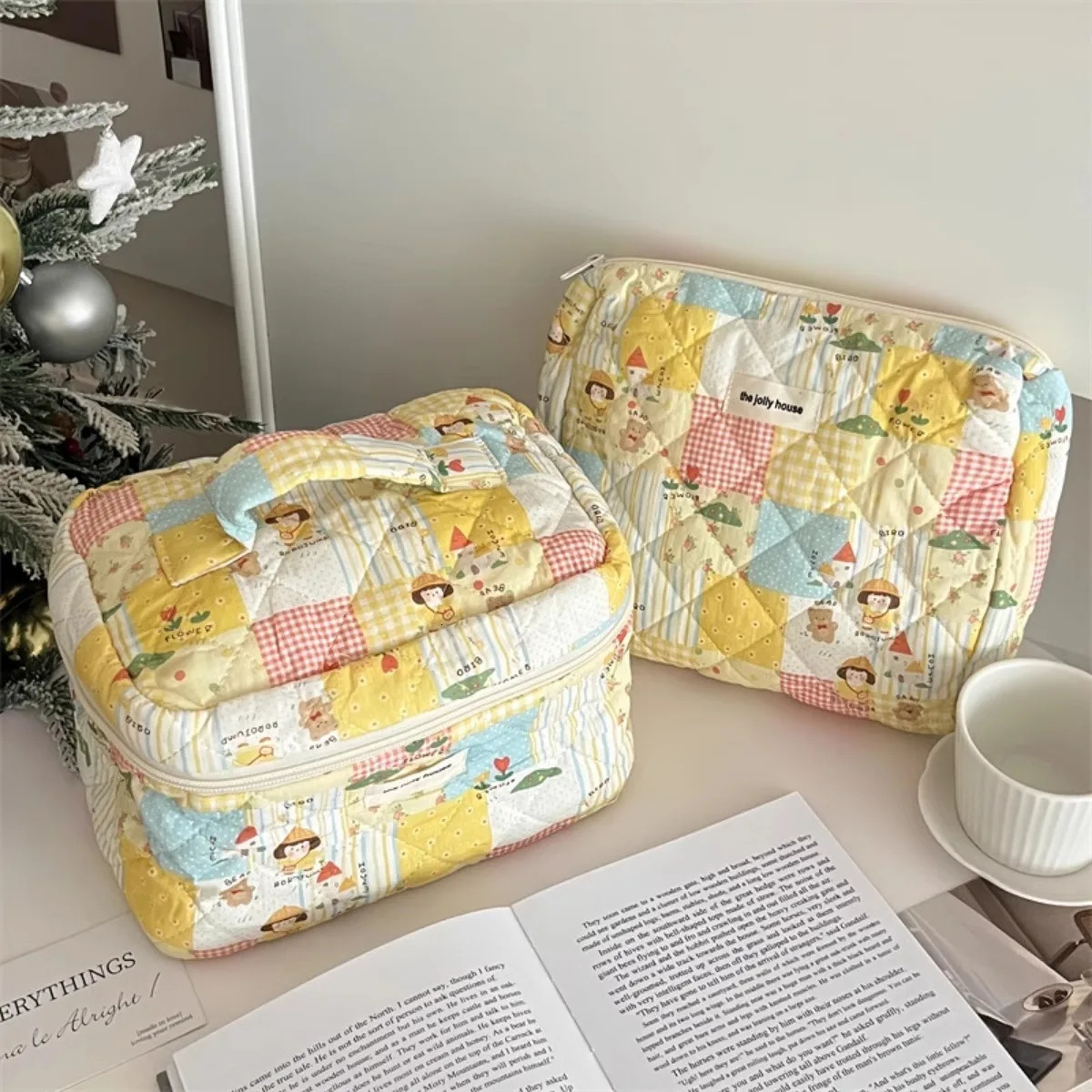 1pc Large Capacity Cosmetic Bag Cases Casual Ladies Storage Bag Cute Cat Dog Small Handbags with Zipper Female Travel Clutch Bag 250812