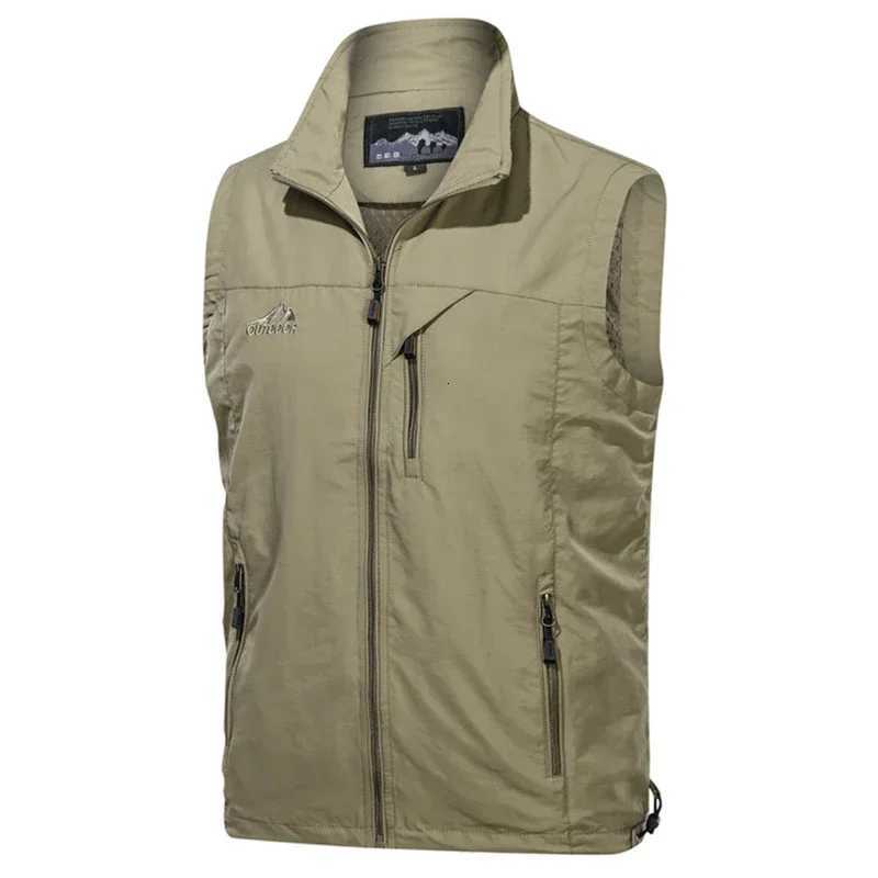 2024 Spring Multi-pocket Hiking Work Photography Vest Men Fish Vest Waterproof Breathable Waistcoat Size 6XL Y250814