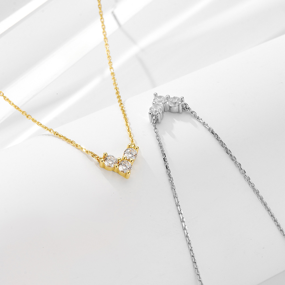 S Pure Sier Petite Mini Dia-Studded Heart for Women, Niche Design, Fashionable, Internet Celebrity, Cute and Sweet Collarbone Necklace Jewelry for Wom
