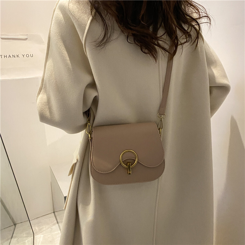 Luxury Brand Designer Bag Vintage Saddle Bag For Women 2022 Winter New Fashion Simple Shoulder Crossbody Bag Casual Commuter Women's Bag