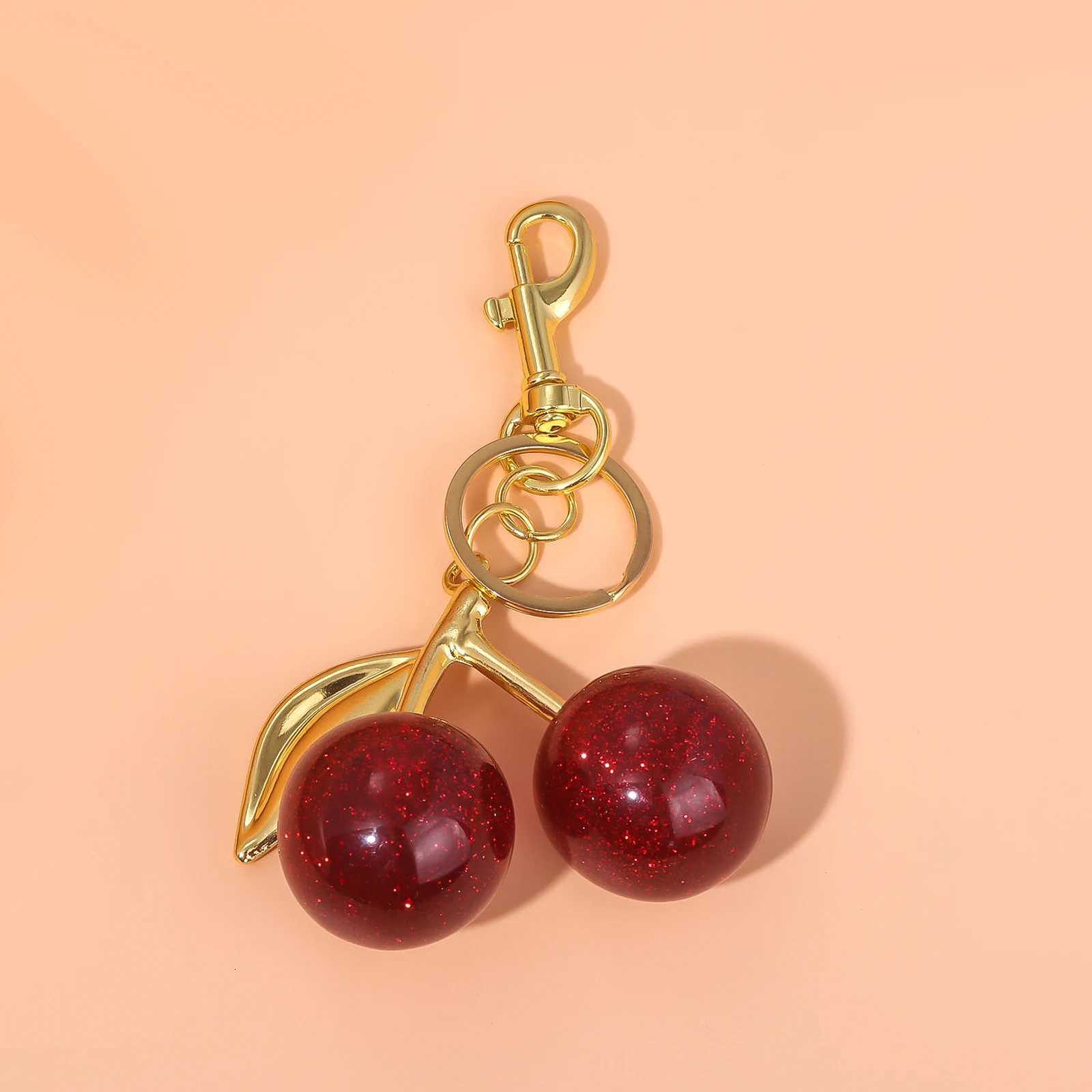 Red Cherry Bag Charm Keychain Exquisite Elegant Small Fresh Cherry Y2K Keyring for Women Backpack Purse Pendant Accessories Gift S250814