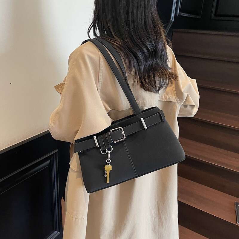 Trendy Bags for Women 2025 New Fashion Texture Underarm Versatile Handbag Personality Commuter Shoulder Bag