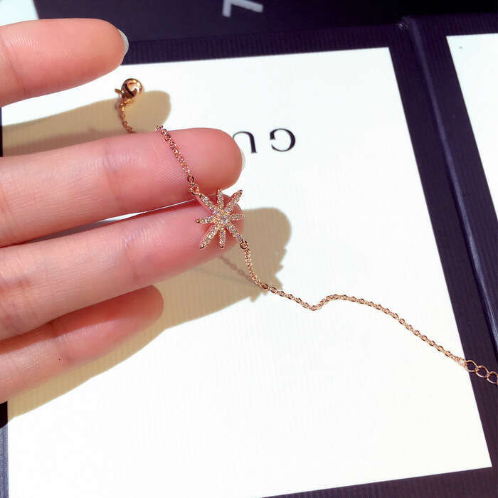 New Fashion Korean and Japanese Style Trendy Exquisite Zircon Starlight Elegant Versatile Bracelet Jewelry S00239