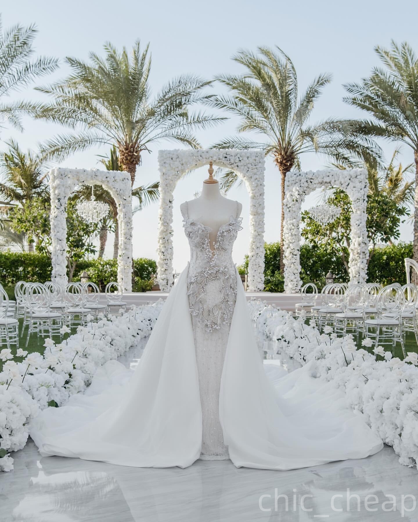2025 Aso Ebi Plus Size Ivory Mermaid Wedding Dress Crystals Beaded Florals Sequined Lace Detachable Train Bridal Gowns Dresses ZJ0617