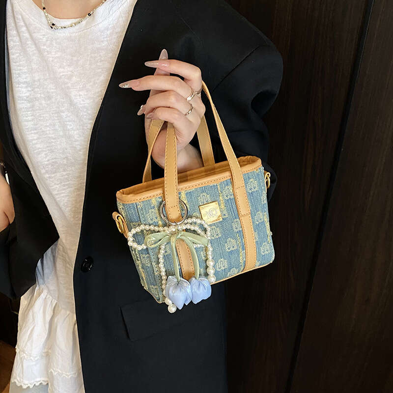 Elegant High-end Handheld Korean Niche Design Bucket 2025 New Fashion Trendy Shoulder Bag