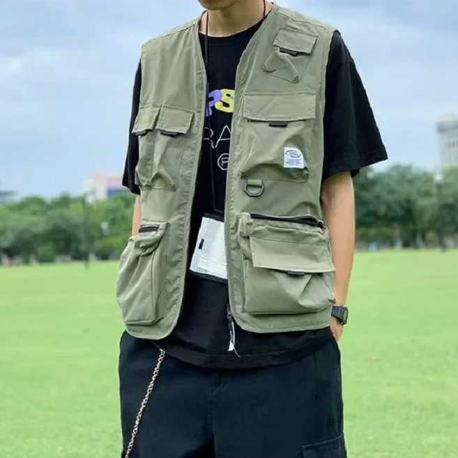 2023 Autumn Japanese Style Couples Sweater Vest Trendy Korean Version Multi-Ket Outerwear Machinery Trendy Y250814