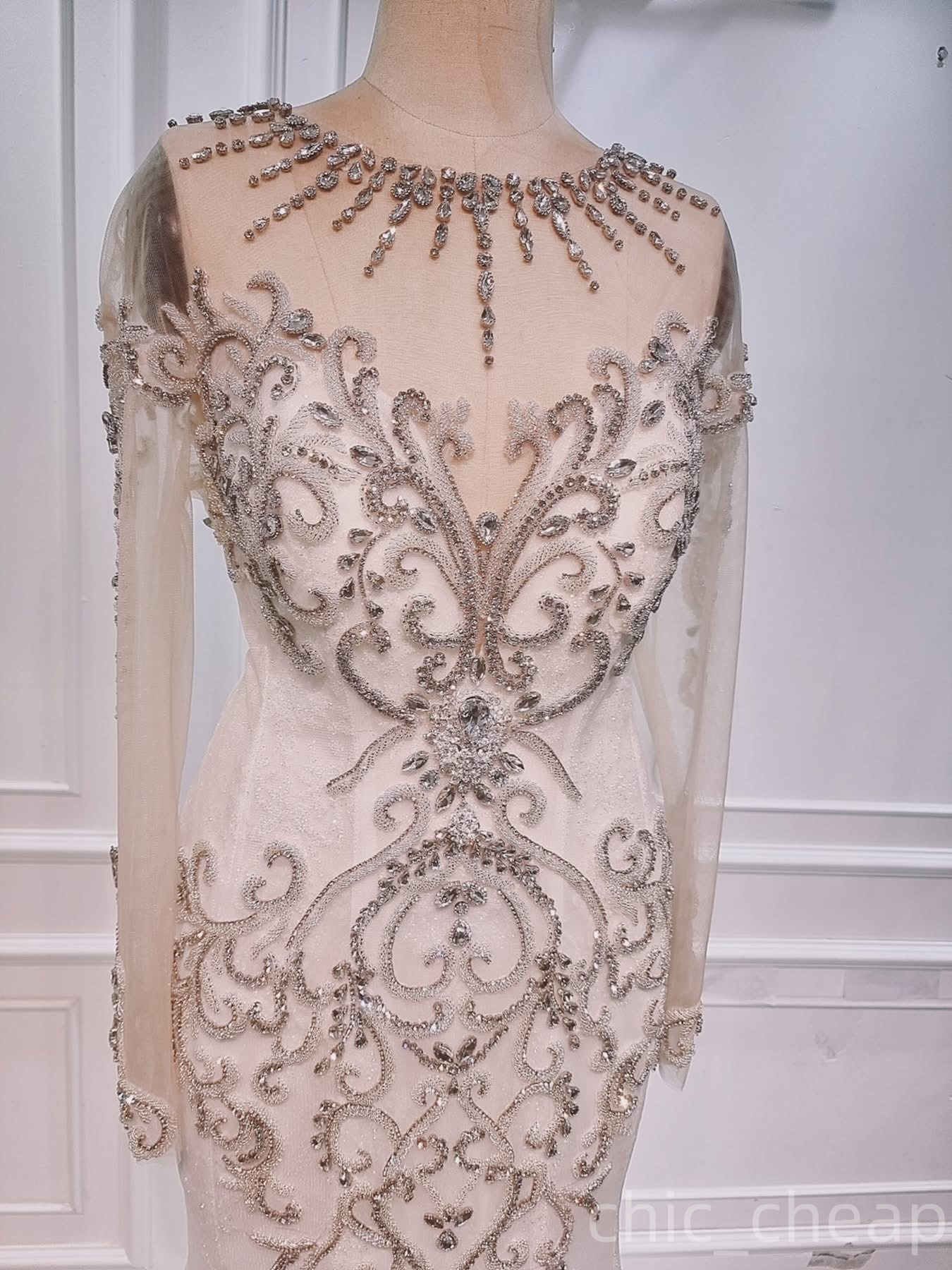 2025 Aso Ebi Plus Size Ivory Mermaid Wedding Dress Beaded Crystals Lace Tulle Detachable Train Vintage Bridal Gowns Dresses ZJ0611