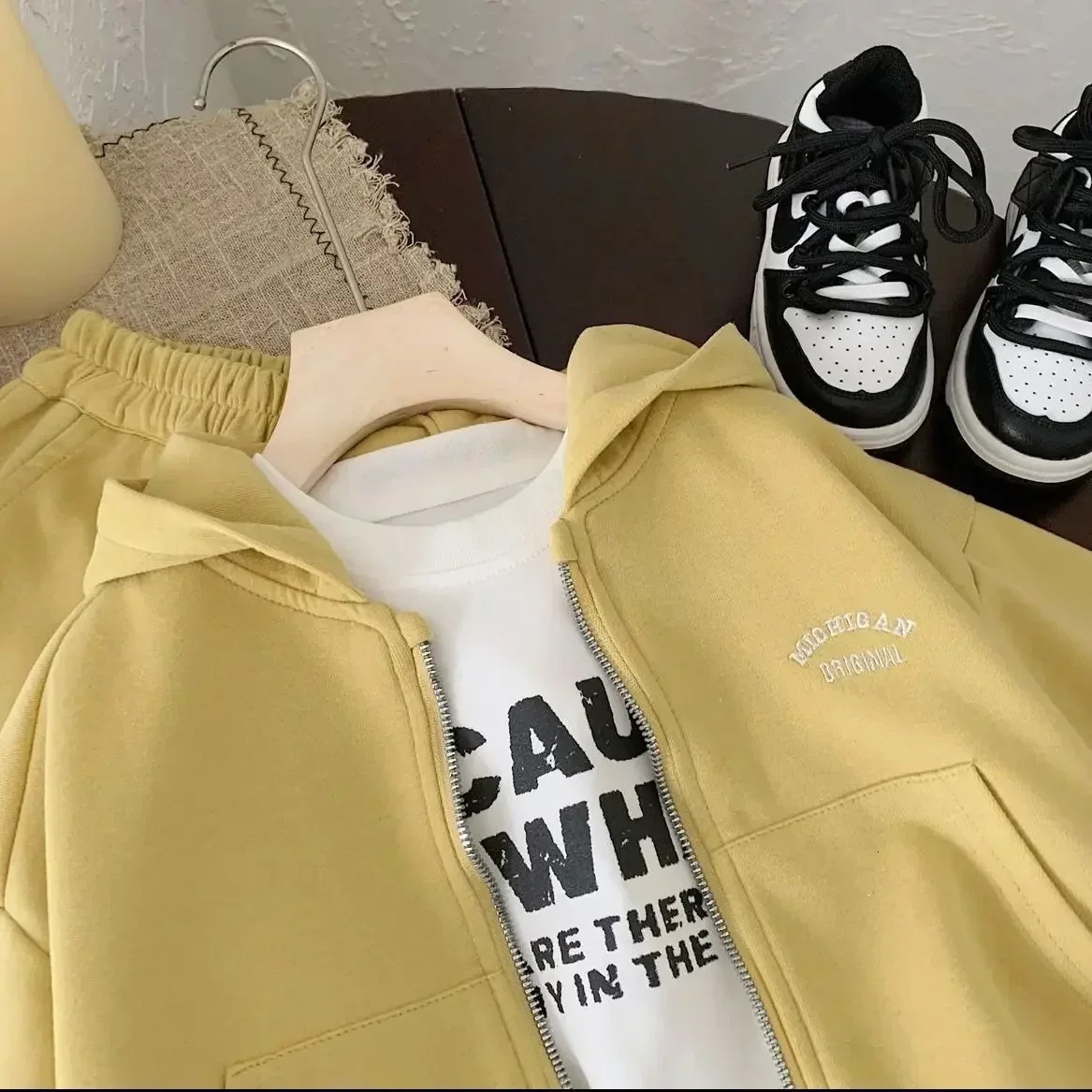 High Quality Childrens Composite Cotton Set Spring Autumn Korean Girl Boys Letter Baby Casual Hooded Sports 2pcs Set 250813