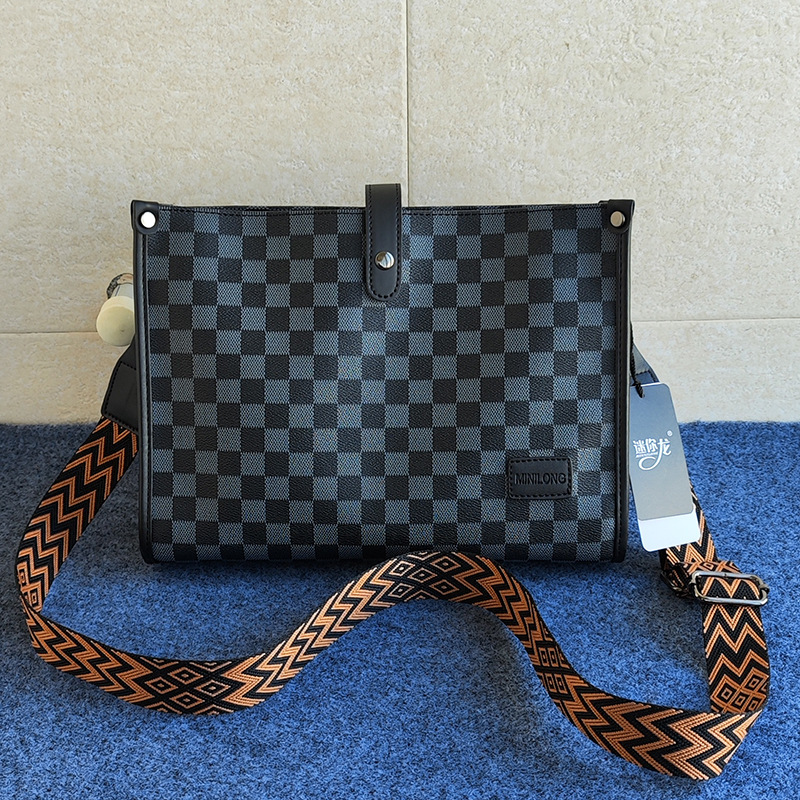 Luxury Brand Designer Bag Trendy Men's Bag Retro Student Backpack Trendy Single Shoulder Crossbody Bag Ipad Men's Bag Business Casual Leathe