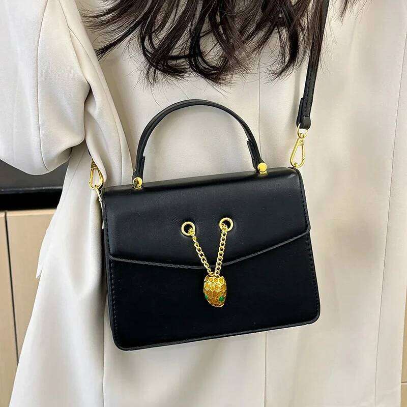 Designer Luxury Trendy Minimalist Crossbody Bag For Women Vintage Leather Messenger Purse With Letter Designer Paris Shopper