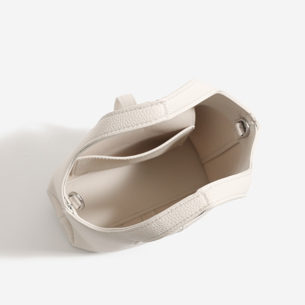 2025 new high-end versatile designer handbag, bucket bag, crossbody bag