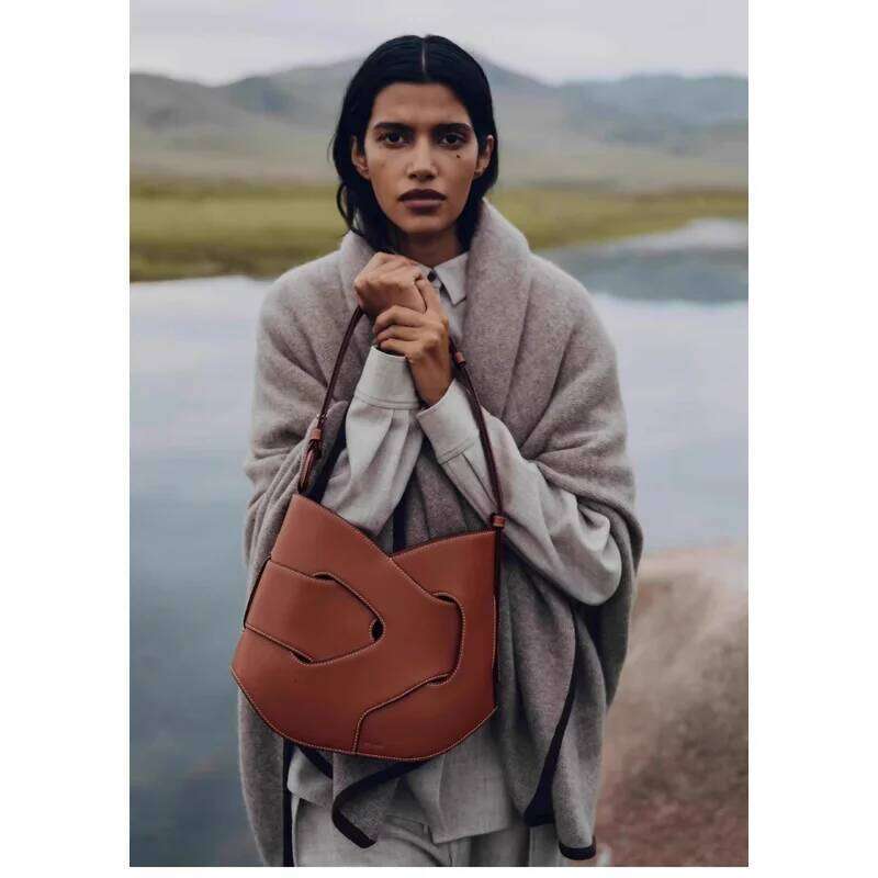 High End Handbag Designer Retro Leather Woven Women s Shopping Makeup Shoulder Wallet Armpit Bag bag